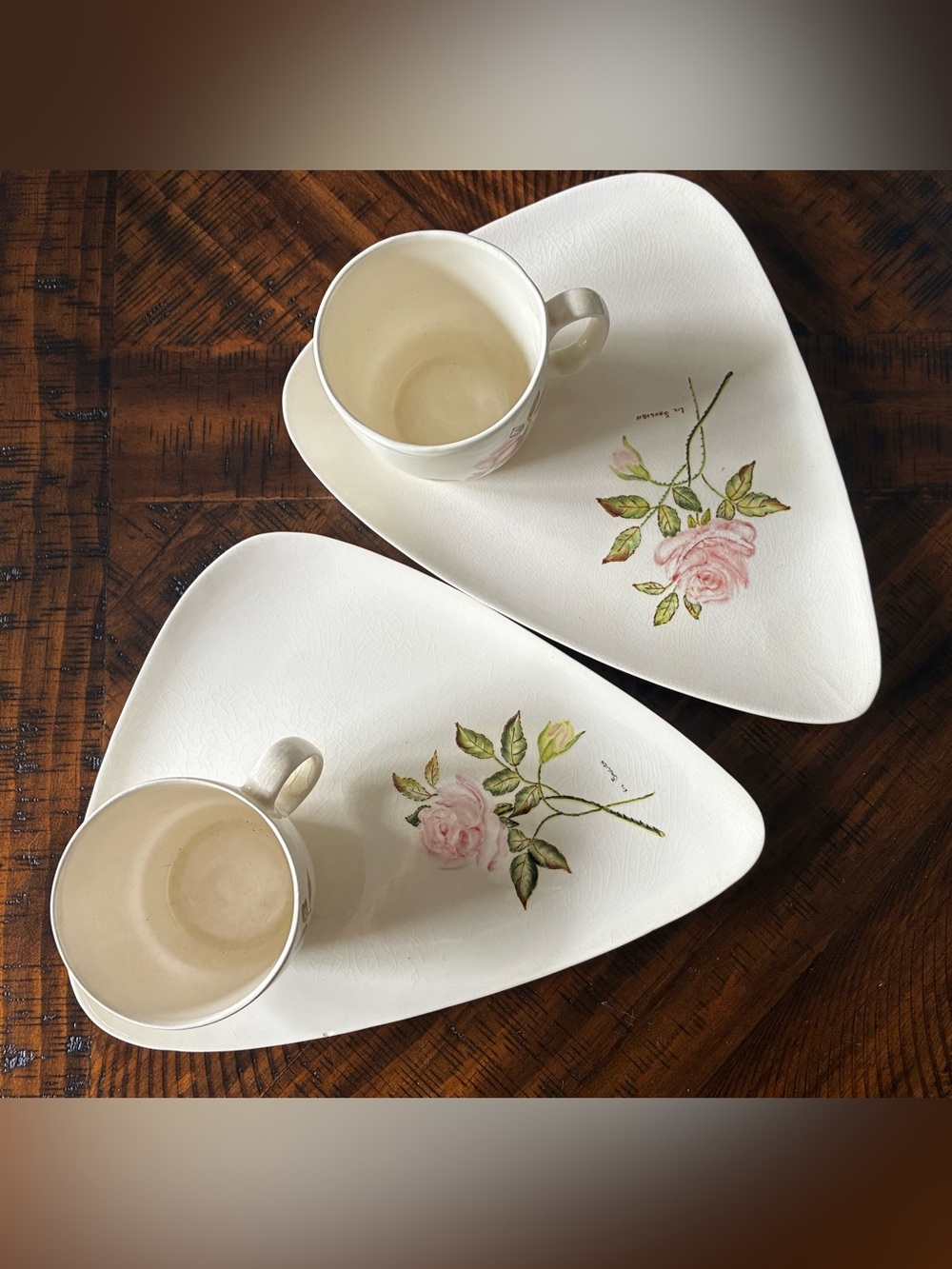 Lil Saulich Vintage Floral Triangle Tea Plates with Cups - Pink Rose Motif